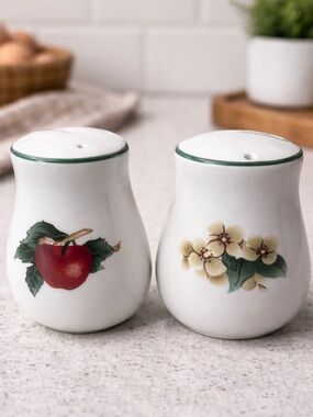 Cades Cove Collection by Citation Vintage Salt and Pepper Shakers